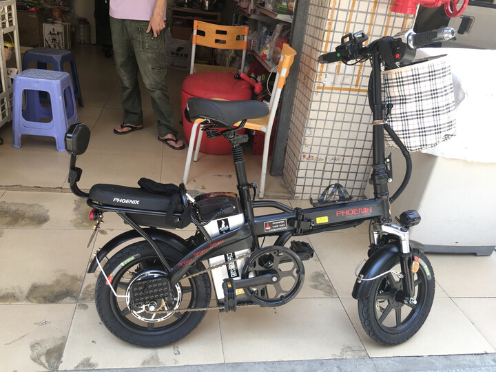 凤凰(phoenix):"凤凰牌电动车质量杠杠的,不愧是老品牌!做工也好!