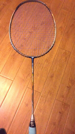 李宁风刃200:"物流很快,质量不错,手感很好,球杆偏软适合力量不大或