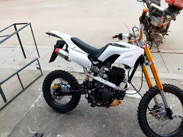 摩托车很酷,物流很快,跟自己想象的一样,物有所值,后续试过以后再分享