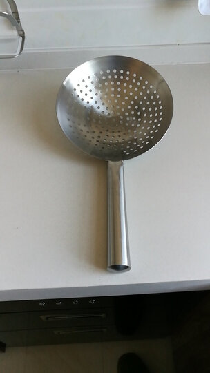 特厚不锈钢大漏勺钢漏勺油盆油鼓漏勺捞面条勺油炸勺过滤油勺漏勺油盆