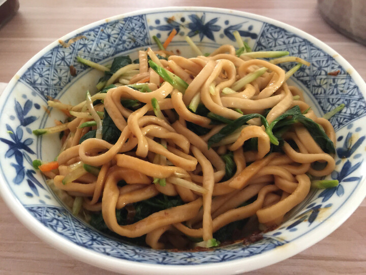 风筝富强粉 中筋小麦面粉 馒头/面条/饺子粉 原料 5kg这个面粉挺好的