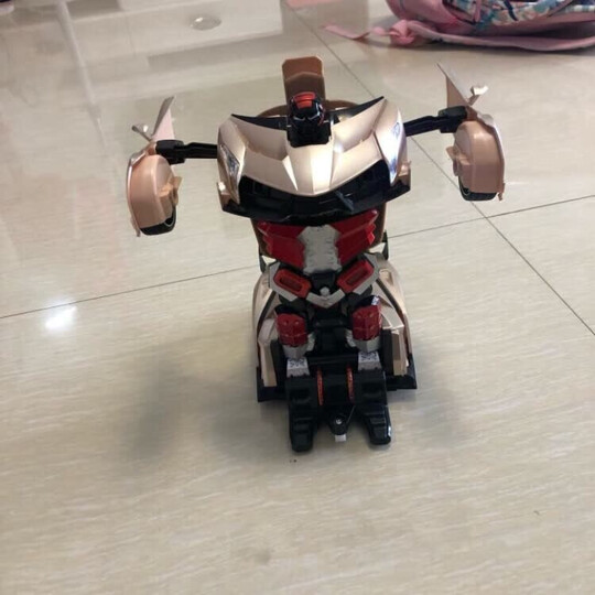 迪美遥控车变形汽车机器人模型 一键展示功能带灯光音乐可充电男孩