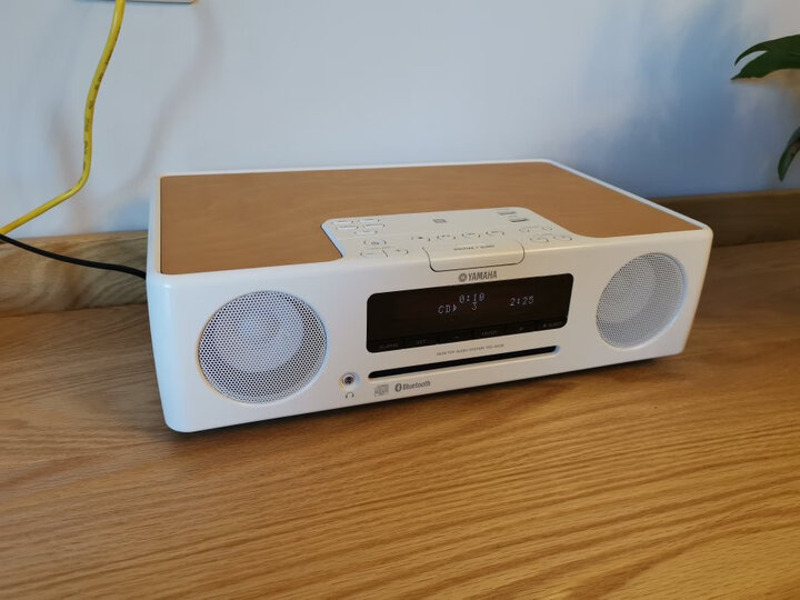 雅马哈tsx-b235:"颜值高,听个响系列,便携式cd耳朵太累了,偶尔听听