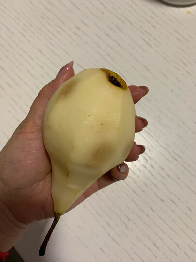 荷兰进口梨 啤梨13-17粒 净重2.