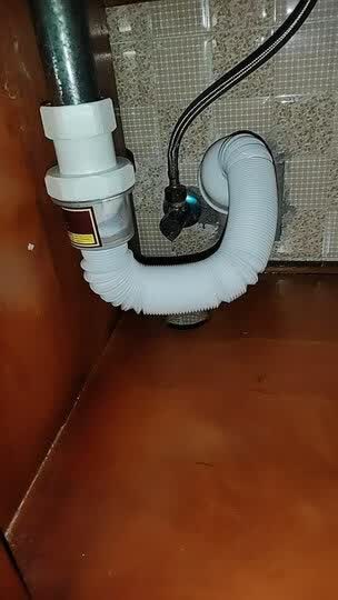 潜水艇(submarine):"我家卫生间面盆下水管一直反味,很是让我苦恼