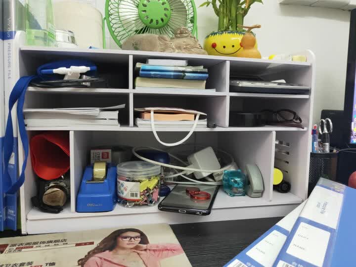 办公桌上瞬间美观,一直拿桌上的小物品没法整啊,使用后自己看着也赏心