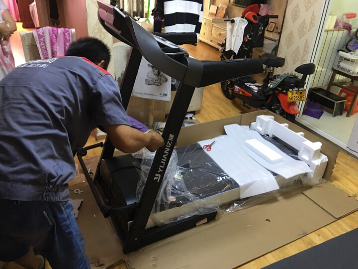 跑步机不错,安装师傅.
