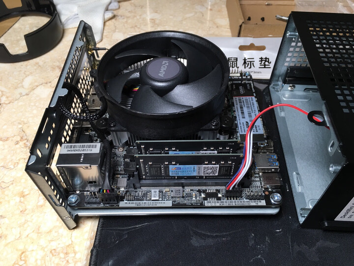 科赋(klevv)kd48gs481-26n1600:"很好,在华擎a300上直接亮机(出厂bios