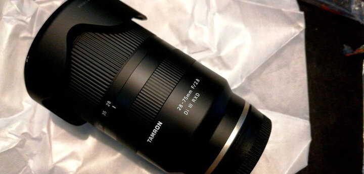 腾龙a036 28-75mm f/2.8 di iii rxd:"活动价格不错了,毕竟官方含税.