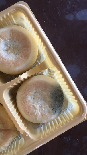 拆开发现发霉了 幸亏.