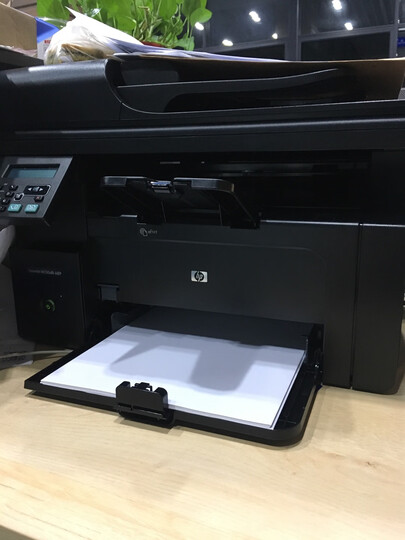 惠普m1216nfh:"操作难易:打印机送货速度很快哟,非常喜欢这种速度效率