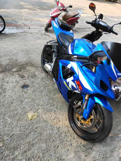 沃达迈 摩托车排气管改装跑车黄龙600本田cbr铃木豪爵地平线春风跑车