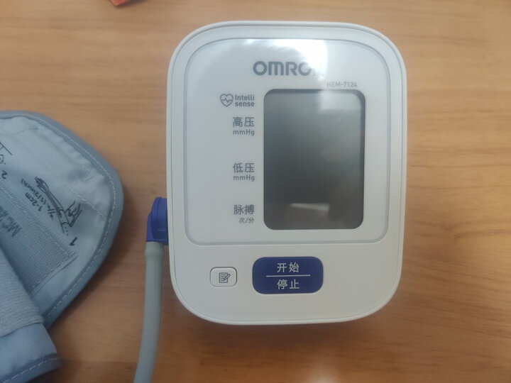 [晒单帖]送货很快 血压仪测量很准 值得推荐