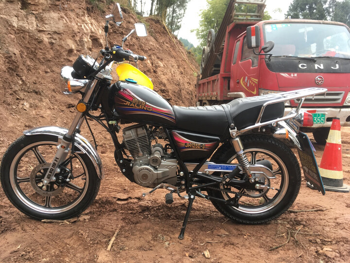 嘉陵(traxx)jh125e-9美式太子:"收到了 自己动手安装前轮 方向 很简单