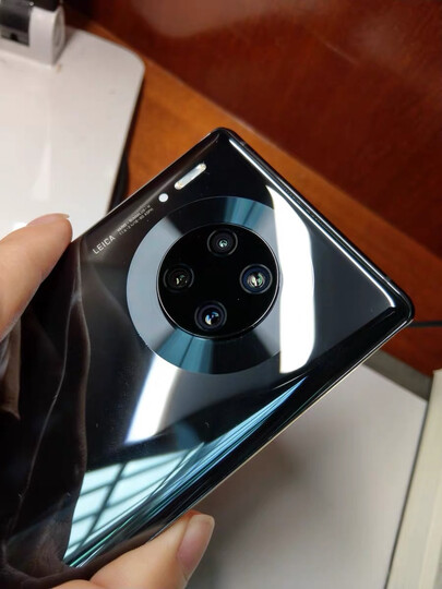 华为(huawei)mate 30 pro (5g):"其他特色:颜色超级漂亮,亮黑色非常有