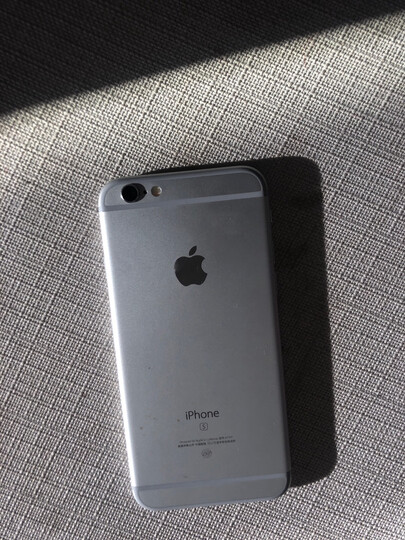 苹果6s的手机后盖特别完美,好评!