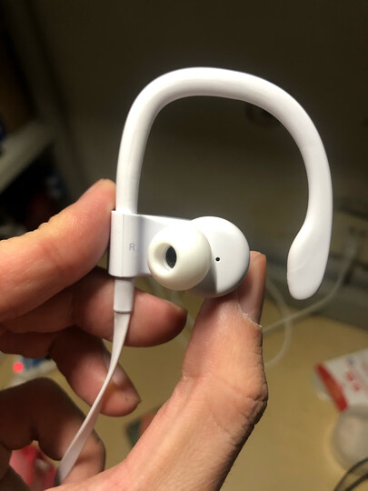 beatspowerbeats3 wireless:"简直 太香了 跟新的一样 太满意了 香极