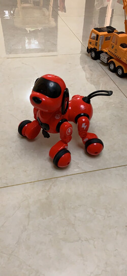 诺巴曼18011红色:"外形外观:科幻可爱的造型,孩子很喜欢做工质感:机器