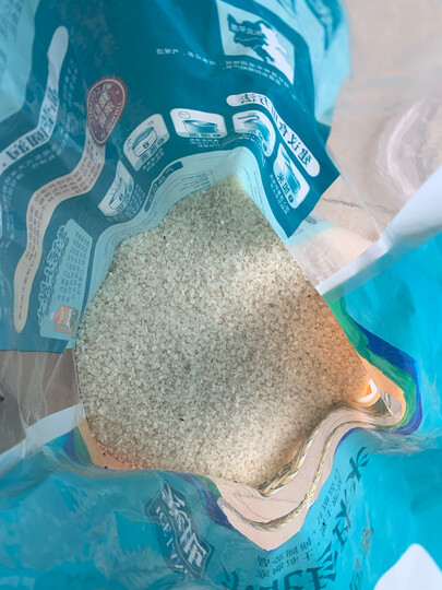 买了两包米,全部长虫