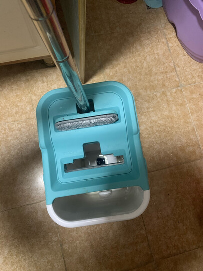 五月花klm-a111:"特别好用的墩布,干湿分离,前面是涮墩布的,放足够的