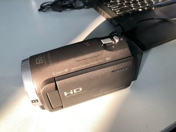 索尼(sony)hdr-cx680 高清数码摄像机 5轴防抖 30倍光学变焦(棕色)