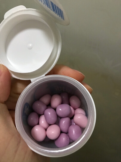 阿尔卑斯阿尔卑斯阿尔卑斯小悦球葡萄酸奶/草莓酸奶味软糖90克*1瓶:"