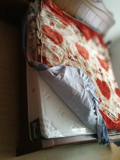 份量很轻,白色的不耐.