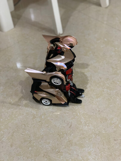 迪美遥控车变形汽车机器人模型 一键展示功能带灯光音乐可充电男孩