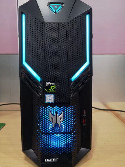 机箱外观:非常酷的机.