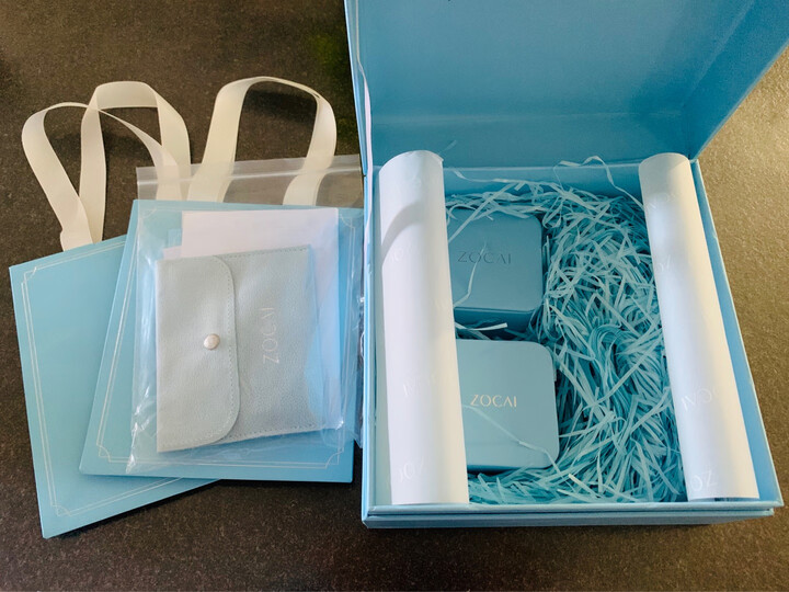 佐卡伊:"戒指真的很棒!不亚于周大福的同款戒指!性价比高!包装高大上!