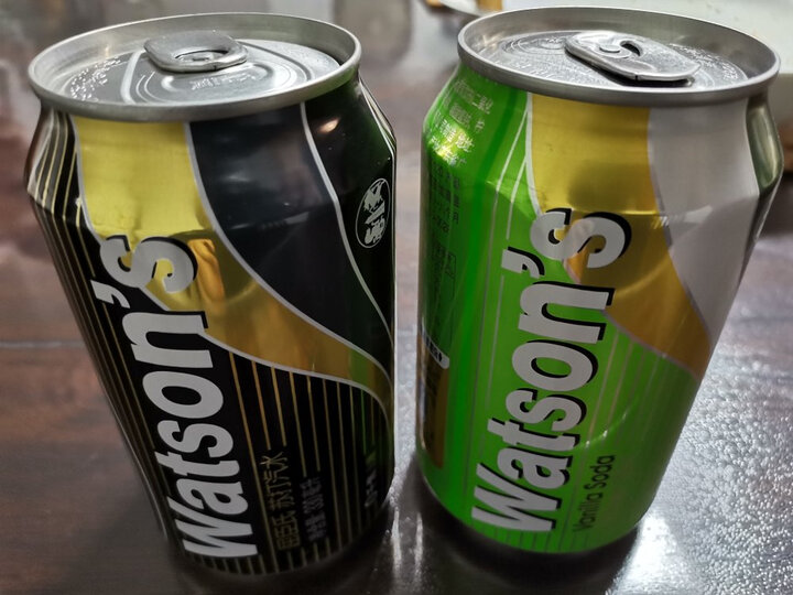 屈臣氏苏打汽水:"这是喝过的效果最好的苏打水,可以用来中和胃酸.