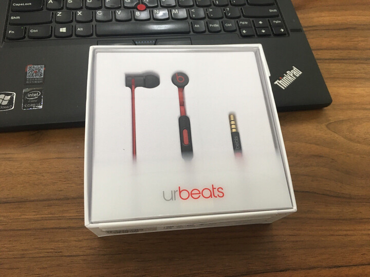 beatsurbeats:"京东有活动,减了150块钱,不到四百块钱入的,挺划算了.