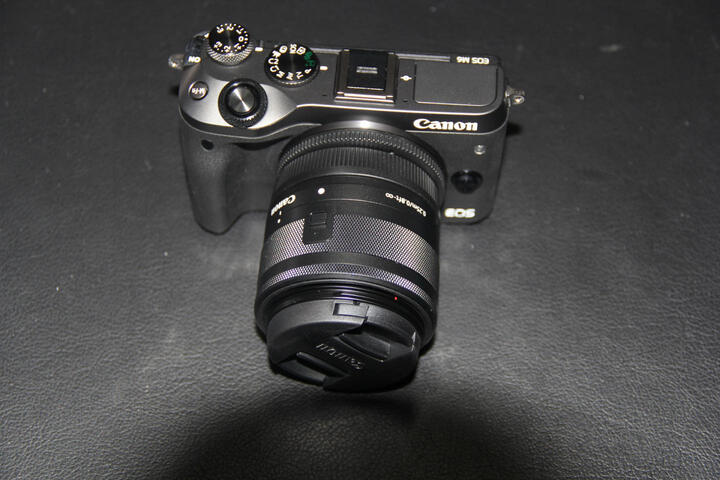 原先用的是佳能d60,觉得d60