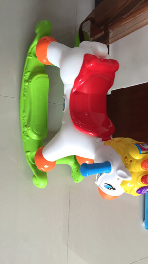 汇乐玩具(huile toys):"儿子很爱玩,睡前玩一会,还能滑行,不错,价格还