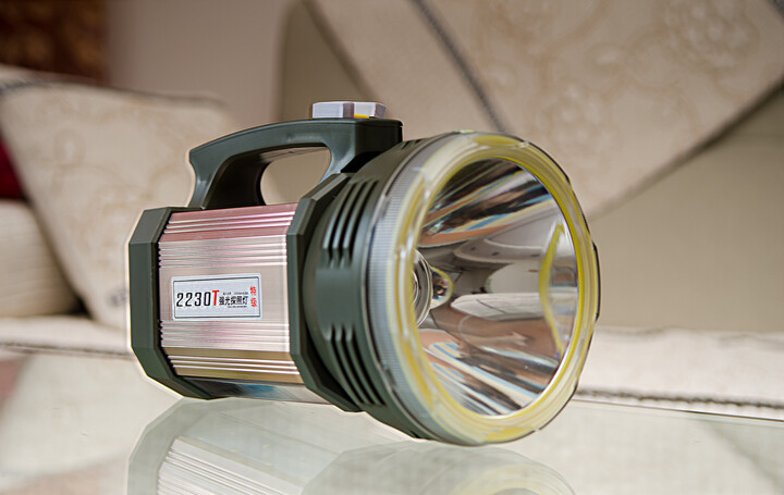 手电买来准备通宵钓夜.