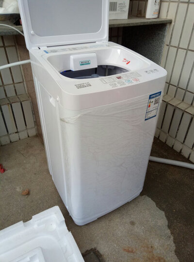 富士山xqb48-102:"有了宝宝后,冬天洗衣是件麻烦事,所以一直想买台小