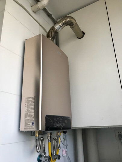 海尔jsq31-16wpt(12t):"非常好,水量大,送货及时,安装服务态度好"