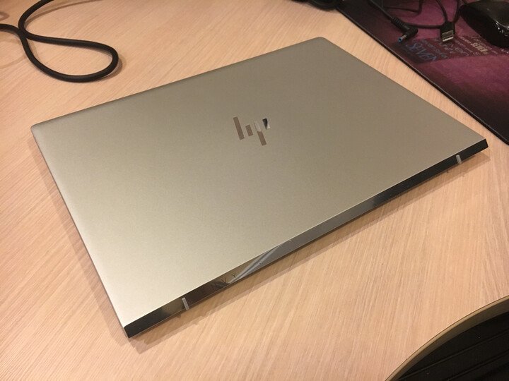 惠普envy13:"使用了几天才来评论,优点:性价比高,轻薄便携,惠普提供