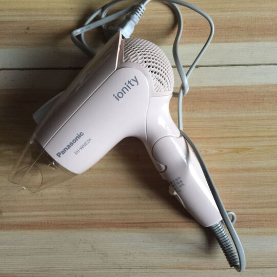 就一普通吹风机*块钱的东西有多么神奇也不可能.