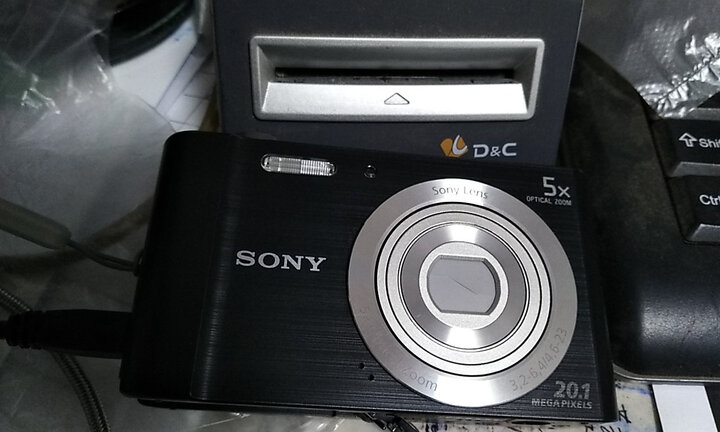 索尼(sony) dsc-w800 便携数码相机/照相机/卡片机 黑色(约2010万像素