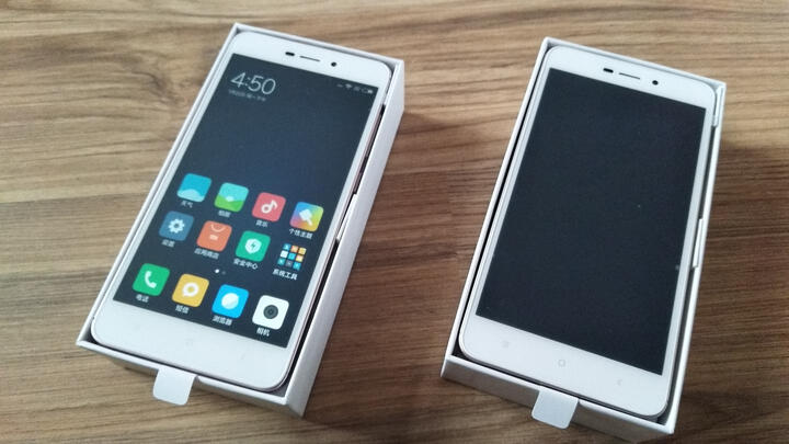 小米(mi)红米4a:"专门给爸妈买的,简易界面设计得特别适合老年人用.