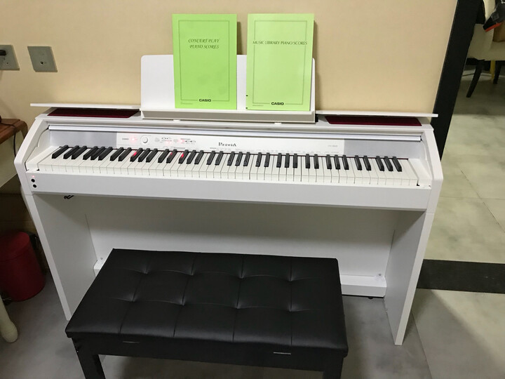 卡西欧px-860we:"快递员很及时很热心,还没下班就打电话,送来后就和