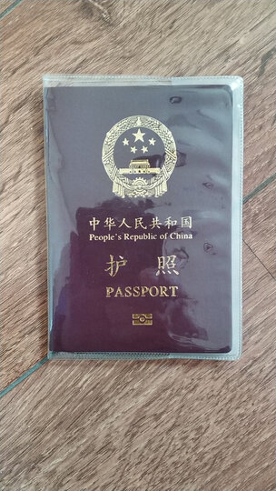 大小很合适,两个装,本人觉得全透明的比磨砂的好看,质量不错.