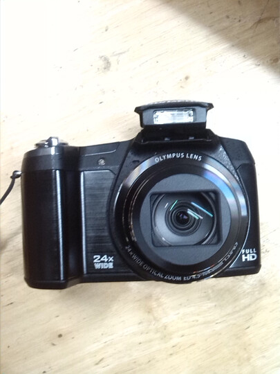 奥林巴斯sz-17 数码相机 黑色:"专业的牌子,成像效果比想象中好,24倍