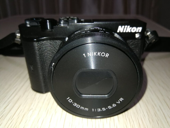 尼康(nikon)j5 微单相机 尼克尔 vr防抖 j5 1 10-30mm f/3.5-5.