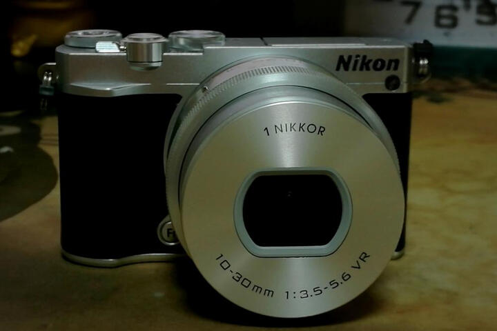 尼康(nikon)j5 微单相机vr防抖 10-100mm f/4-5.