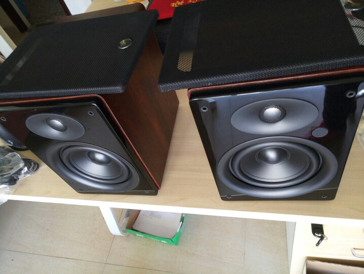 惠威d1080mkii :"箱子还是烂了点还好里面没事,蓝牙连接很快,没想象