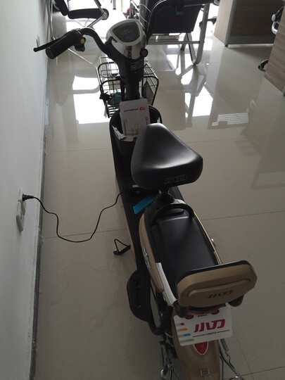 小刀h7:"小刀品牌电动车不错,质量也是杠杠的,外观比较帅气我个人很