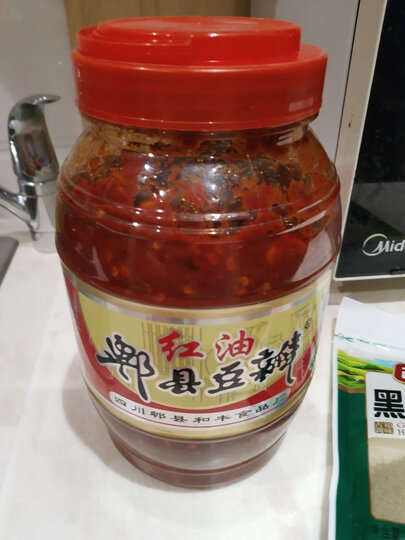 25kg:"现在炒菜喜欢加辣酱,第一次买这种红油豆瓣酱,之前用拌饭辣酱