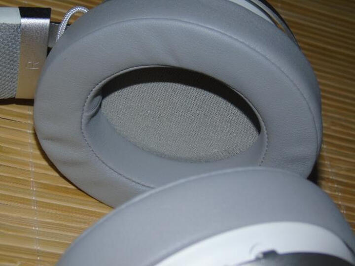 1 v2 幻彩 水银色 韦神同款 游戏耳麦 电竞耳机 头戴式 绝地求生耳机